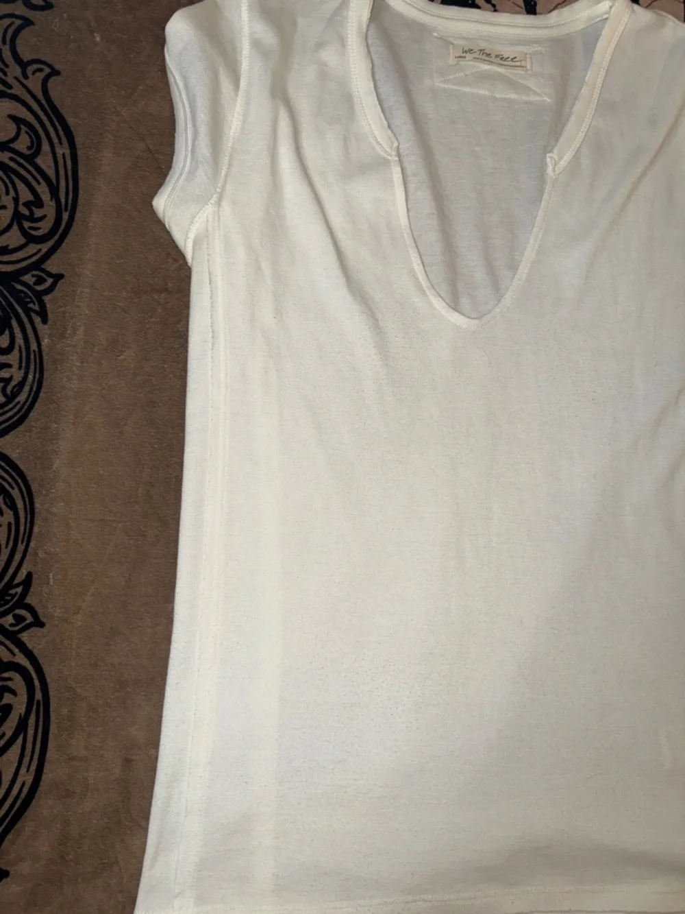 We The Free Ivory Deep V Short Sleeve Tee - Picture 5 of 10